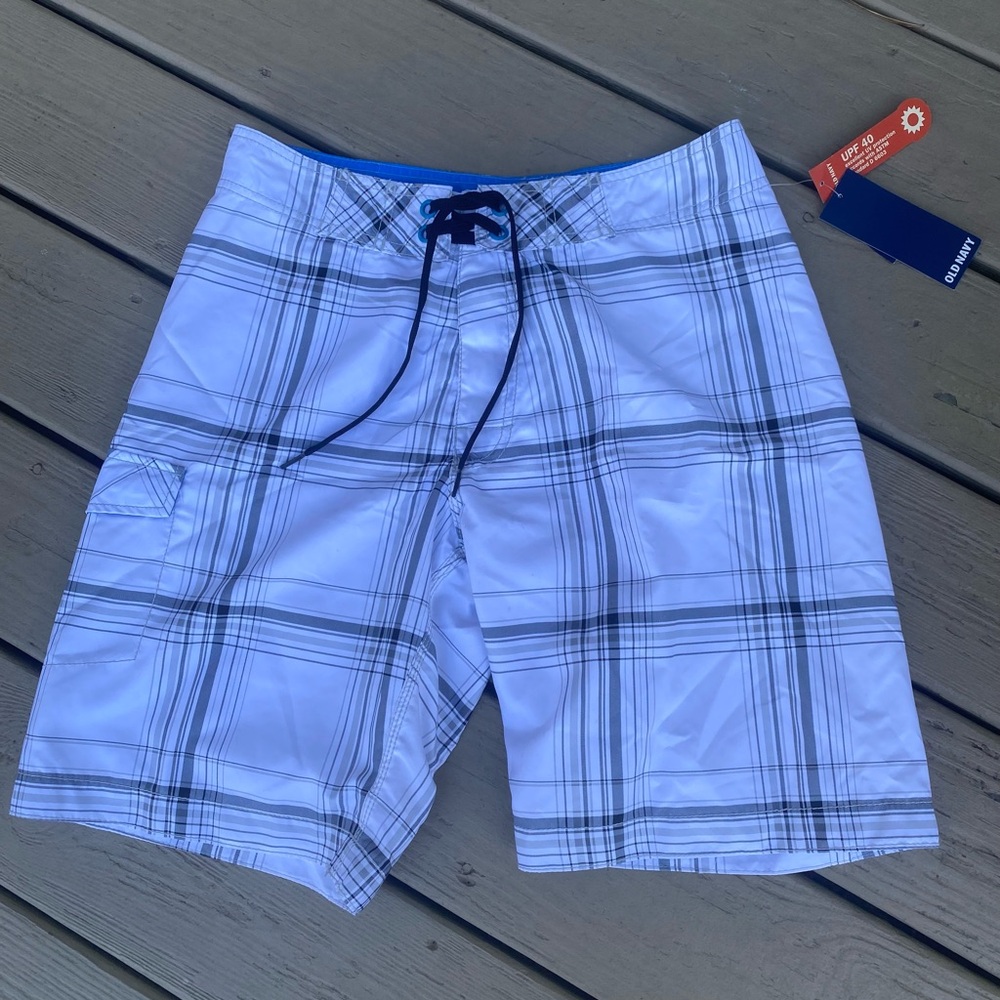 NWT Old Navy - Mens surf/board shorts (white & gray plaid) & mesh underwear, S